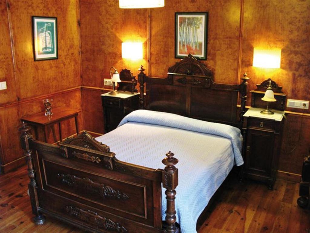 Fonda Biayna Hotel 2*